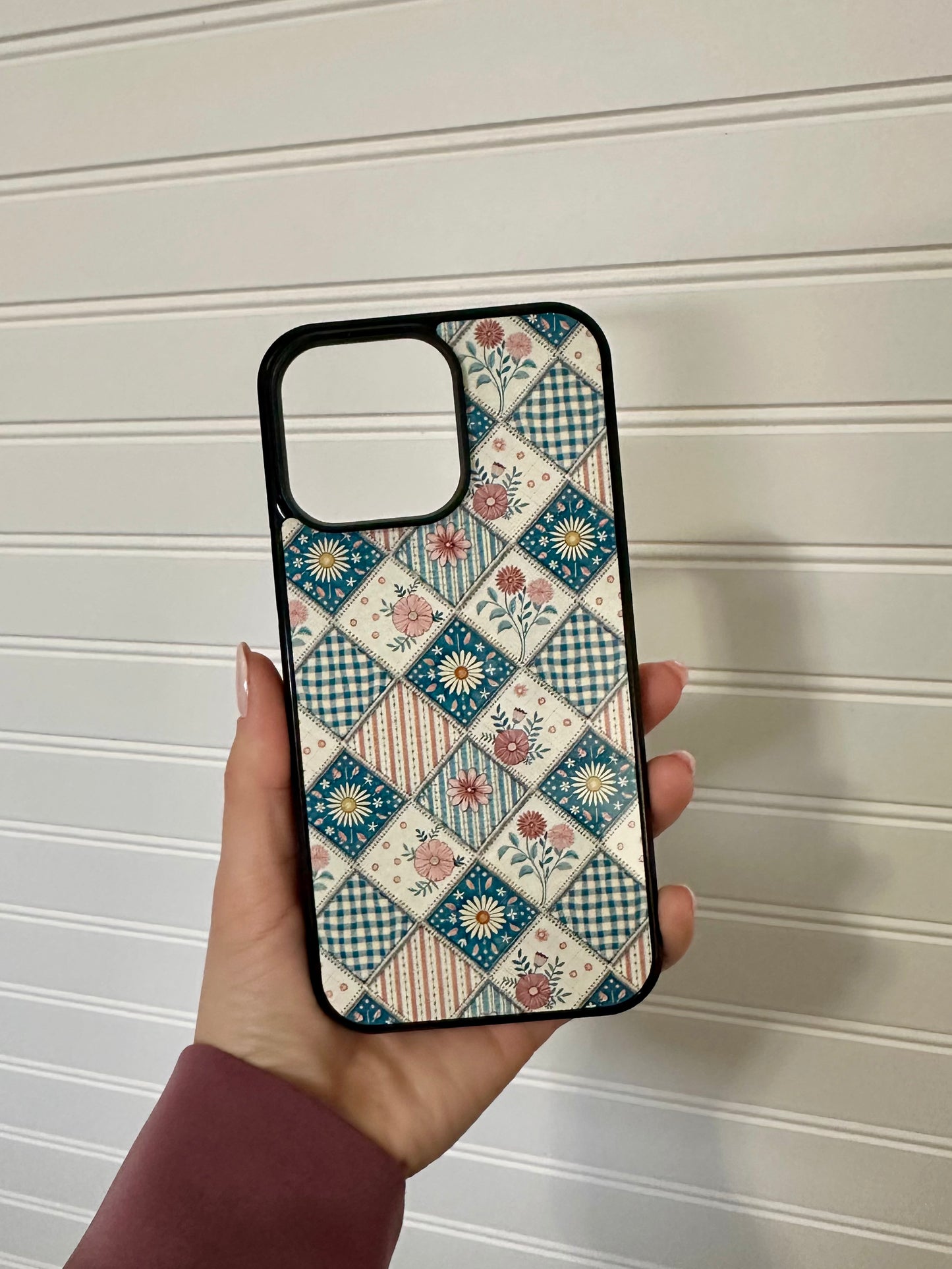 Quilted Patchwork Phone Case - Durable Hard Rubber Protective Cover for Smartphones